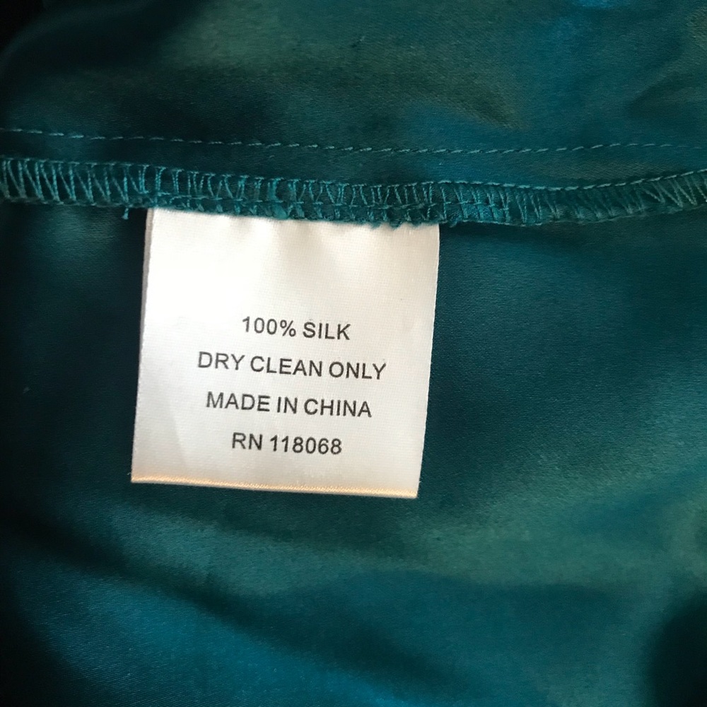 ❌SOLD❌2 for $15 NWT tuxedo style silk blouse sz - Picture 5 of 6